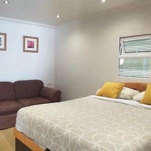  Gasthof Ensuites Centre