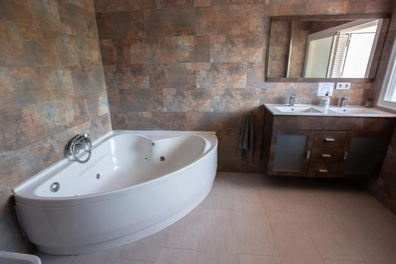 Barbatuke Eco-Homestel Malaga Bed & Breakfast